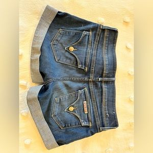Hudson Mid rise shorts size 26
